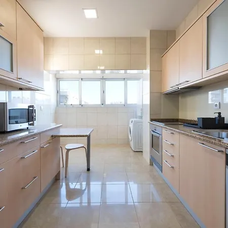 Apartamento Lovelystay - Downtown Modern 2br Flat With Free Parking Porto