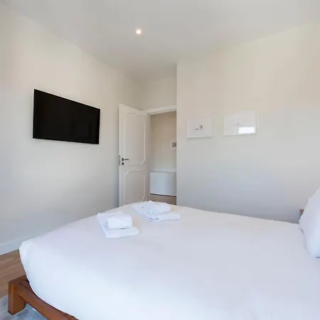 Lovelystay - Downtown Modern 2br Flat With Free Parking Apartamento Porto