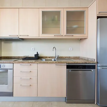 Lovelystay - Downtown Modern 2br Flat With Free Parking *