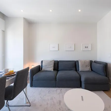 Lovelystay - Downtown Modern 2br Flat With Free Parking Appartement *