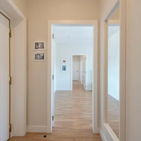 Lovelystay - Downtown Modern 2br Flat With Free Parking * Porto